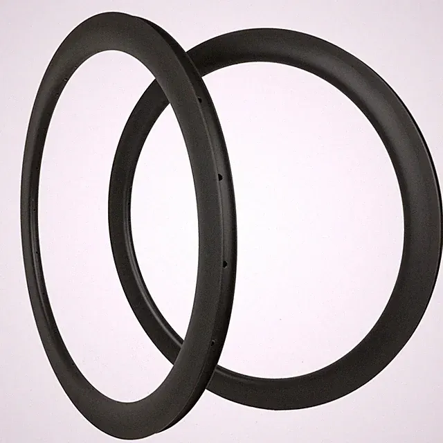 Super Light 700c Asymmetric Carbon Fiber Road Bike Rims Clincher Tubeless 24 28H